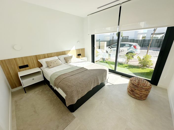 Image No.19-3 Bed Villa for sale