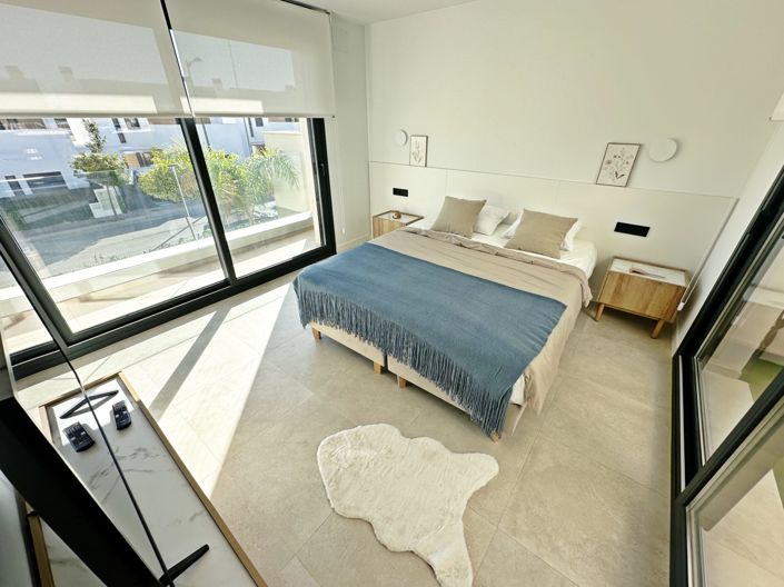 Image No.40-3 Bed Villa for sale