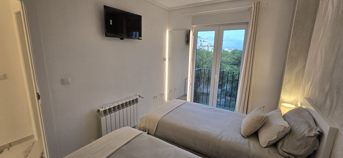 Image No.20-2 Bed Apartment for sale