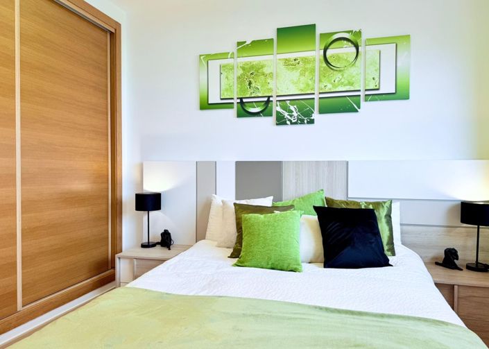 Image No.20-2 Bed Apartment for sale