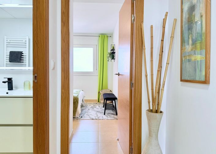 Image No.28-2 Bed Apartment for sale