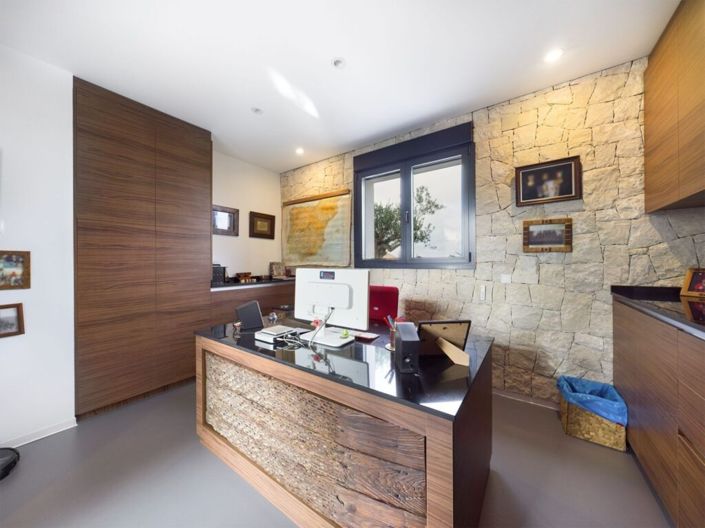 Image No.25-3 Bed Villa for sale