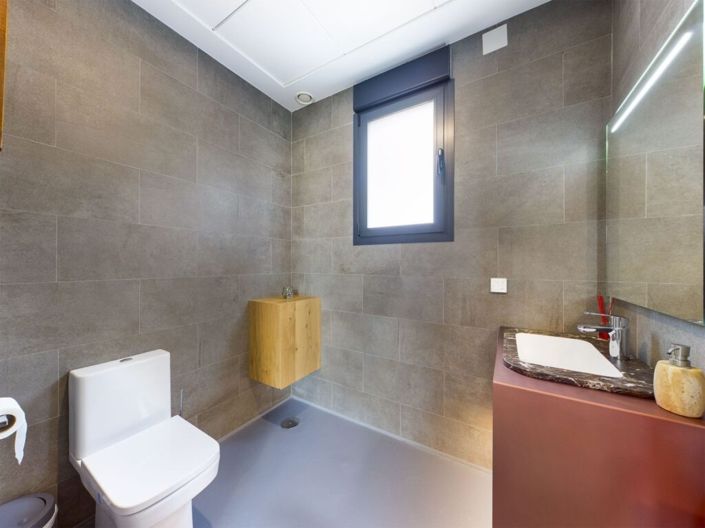 Image No.27-3 Bed Villa for sale