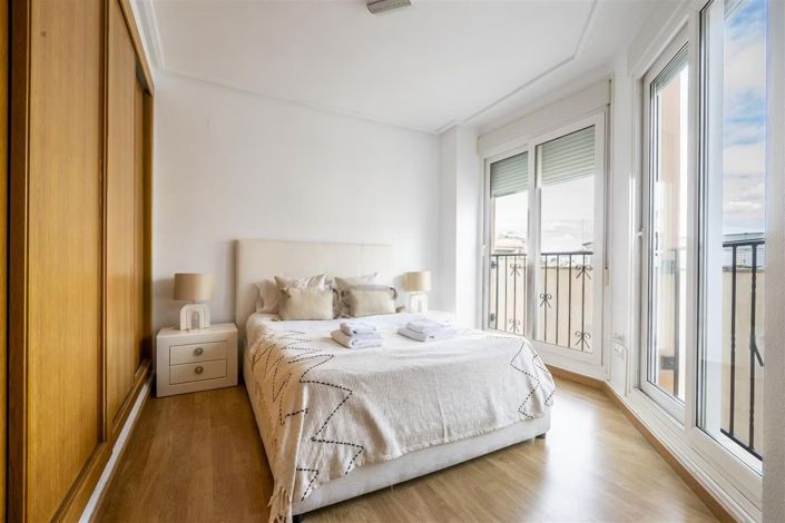 Image No.3-3 Bed Apartment for sale