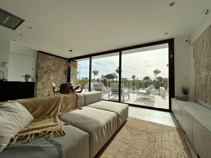 Image No.7-3 Bed Villa for sale