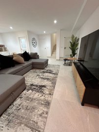 61b81817-f237-4b6d-8795-796654fd98d5