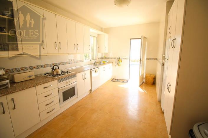 Image No.8-3 Bed Villa / Detached for sale