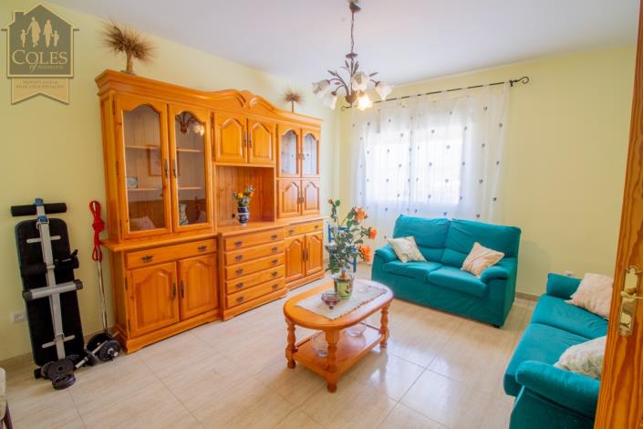 Image No.21-6 Bed Townhouse for sale