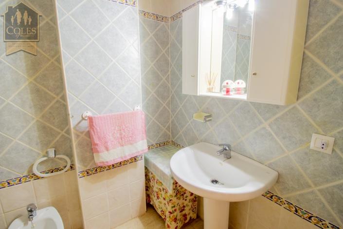 Image No.29-6 Bed Townhouse for sale