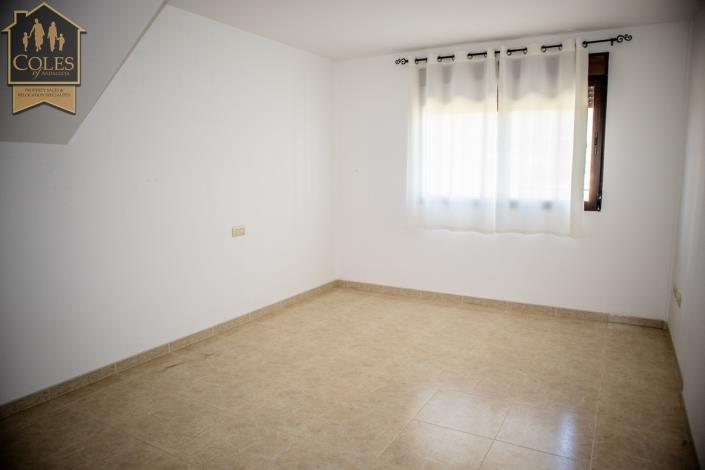 Image No.18-5 Bed Villa / Detached for sale