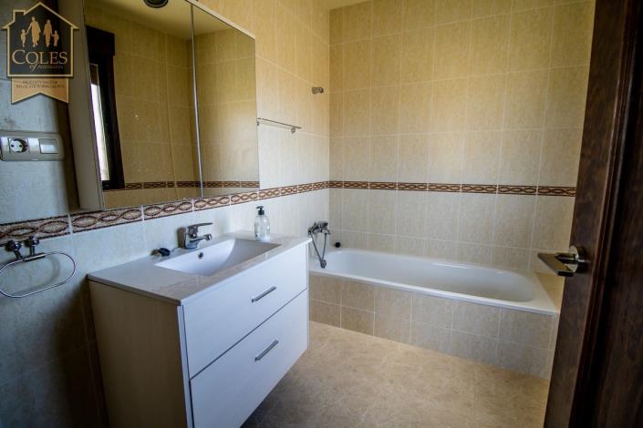 Image No.26-5 Bed Villa / Detached for sale