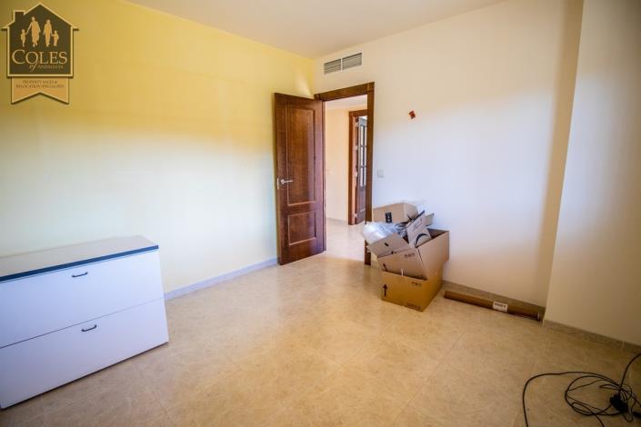 Image No.28-5 Bed Villa / Detached for sale