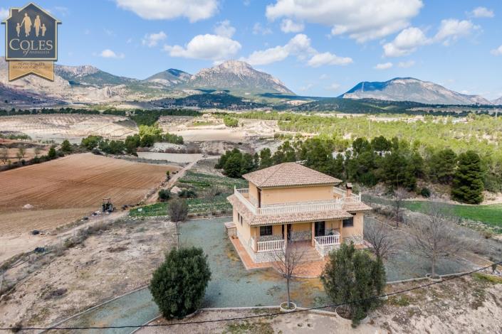 Image No.40-5 Bed Villa / Detached for sale