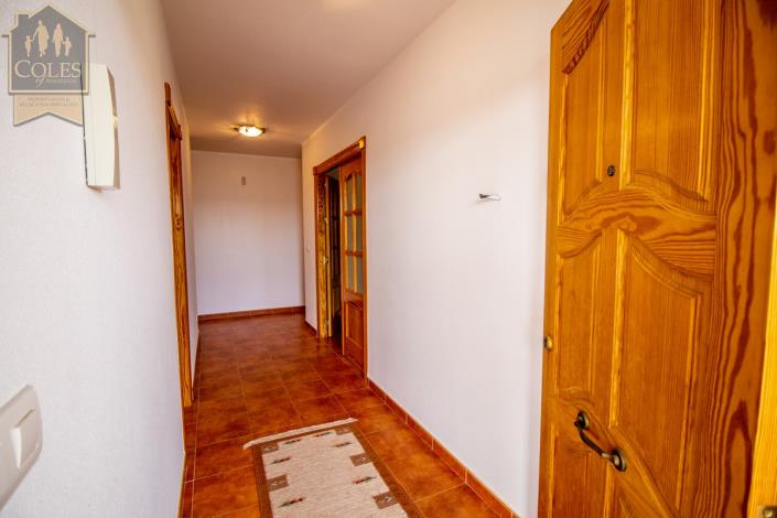 Image No.24-4 Bed Villa / Detached for sale