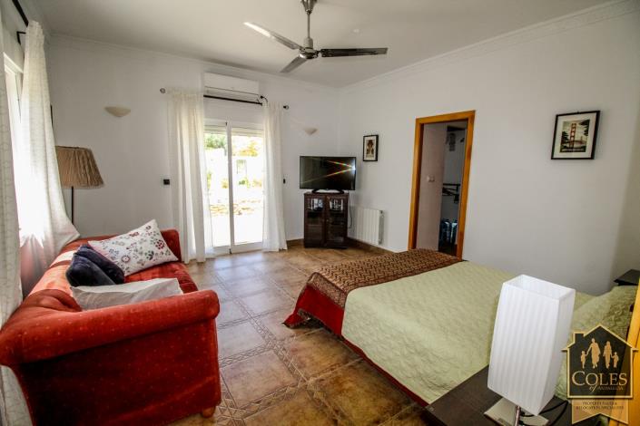 Image No.24-5 Bed Villa / Detached for sale