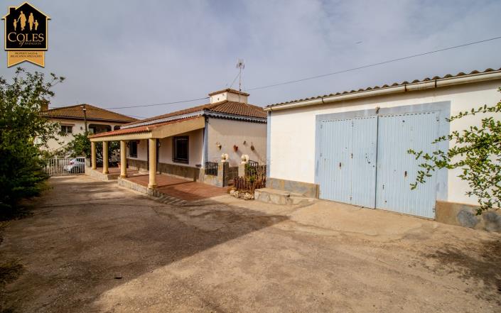 Image No.3-4 Bed Villa / Detached for sale