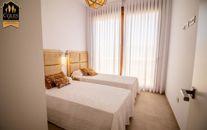 Image No.12-3 Bed Villa / Detached for sale