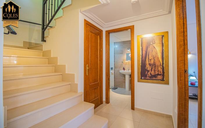 Image No.9-3 Bed Villa for sale