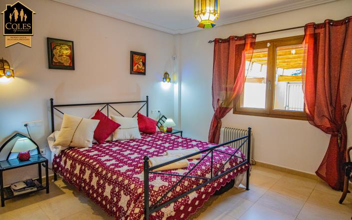 Image No.12-3 Bed Villa for sale