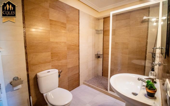 Image No.17-3 Bed Villa for sale