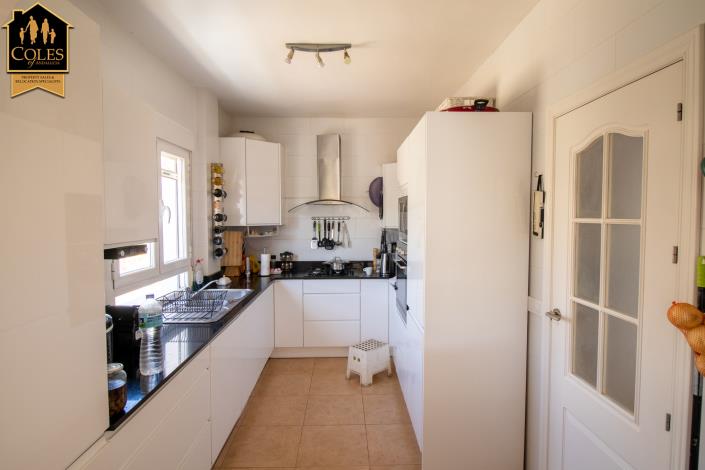 Image No.11-5 Bed Villa / Detached for sale