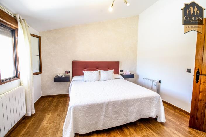 Image No.27-6 Bed Cortijo for sale