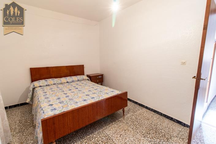 Image No.17-3 Bed Townhouse for sale