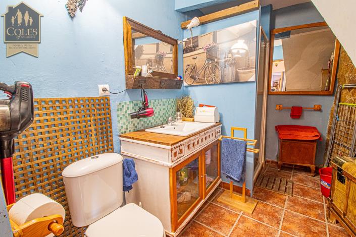 Image No.13-2 Bed Townhouse for sale