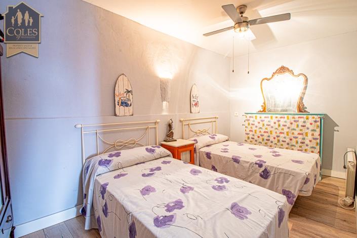 Image No.14-2 Bed Townhouse for sale