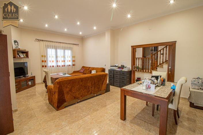 Image No.8-5 Bed Villa / Detached for sale