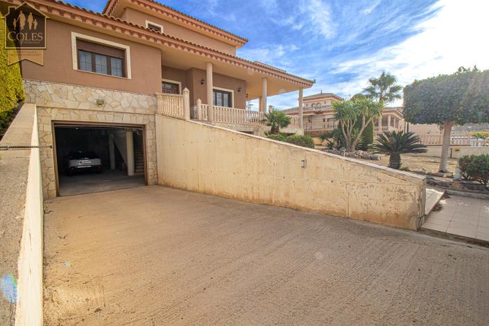 Image No.33-5 Bed Villa / Detached for sale
