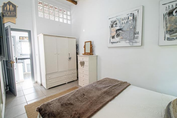 Image No.22-2 Bed Townhouse for sale