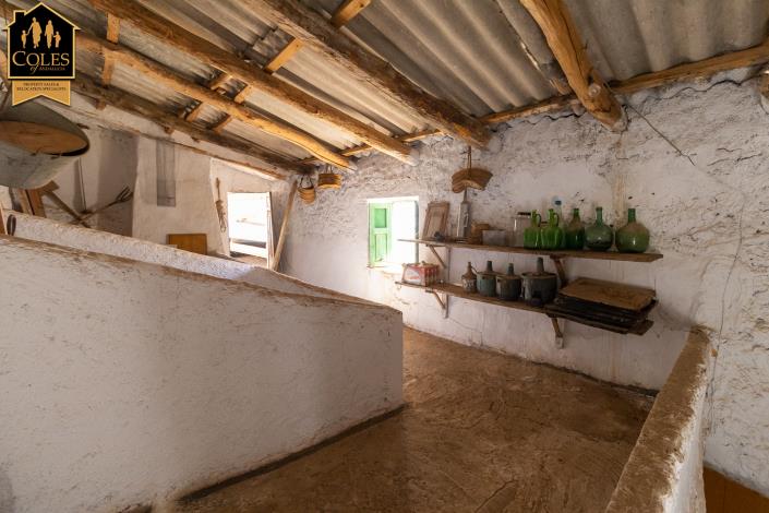 Image No.32-5 Bed Townhouse for sale