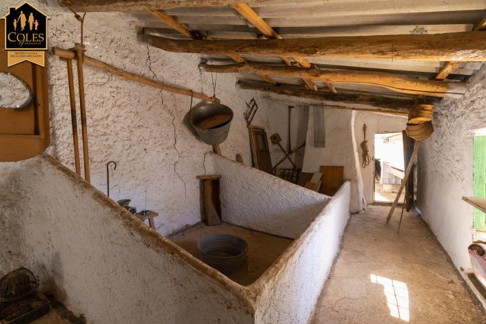 Image No.34-5 Bed Townhouse for sale