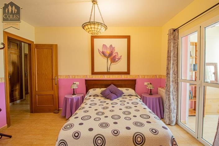 Image No.13-3 Bed Apartment for sale