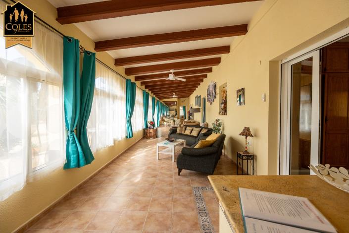 Image No.27-7 Bed Villa / Detached for sale