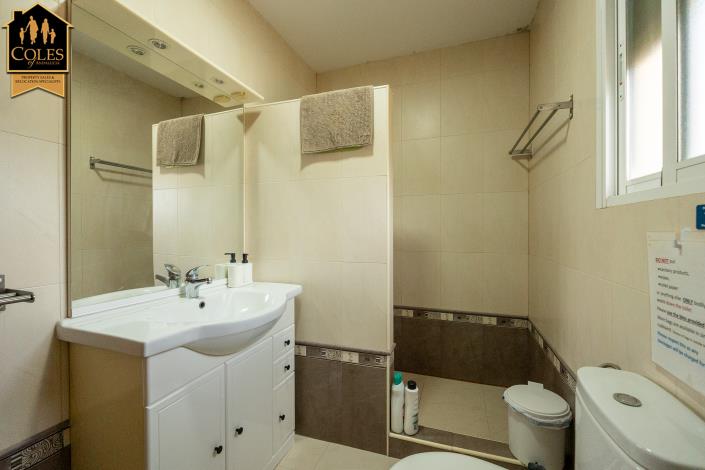 Image No.39-7 Bed Villa / Detached for sale