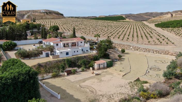 Image No.4-6 Bed Villa / Detached for sale