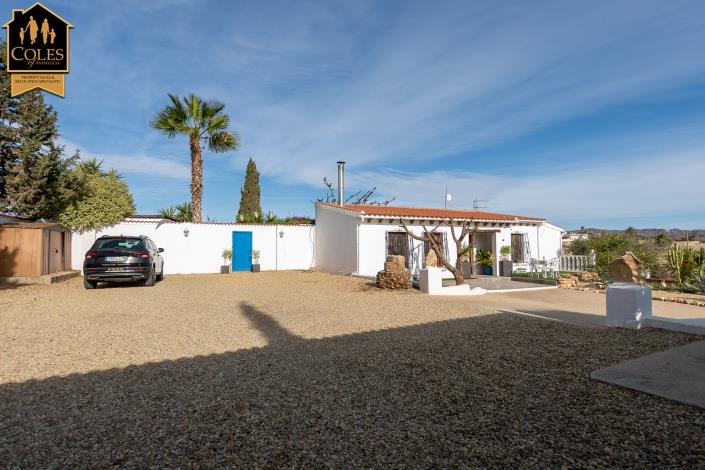 Image No.11-6 Bed Villa / Detached for sale