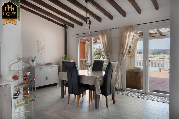 Image No.18-6 Bed Villa / Detached for sale