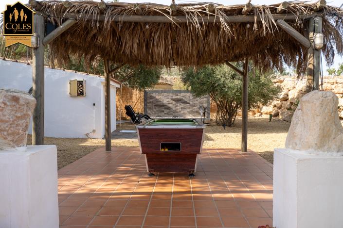 Image No.44-6 Bed Villa / Detached for sale