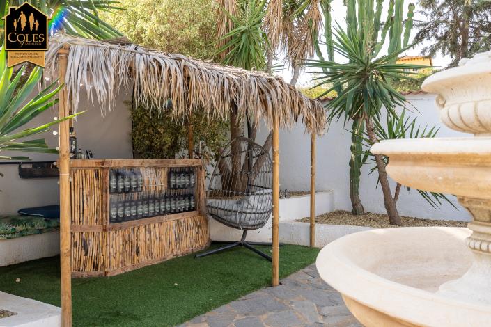 Image No.50-6 Bed Villa / Detached for sale