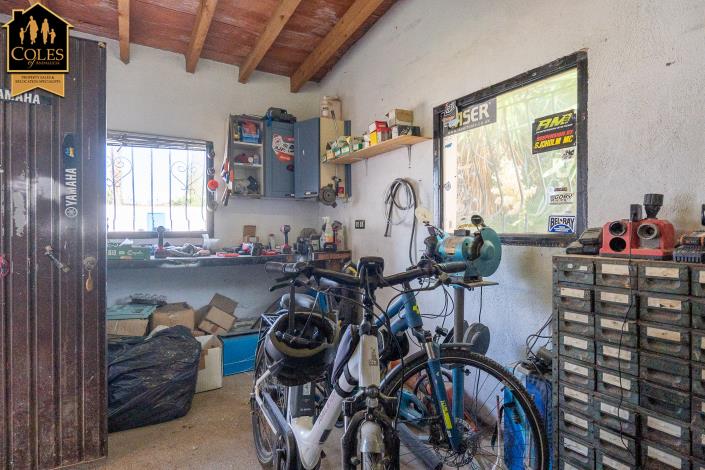 Image No.54-6 Bed Villa / Detached for sale