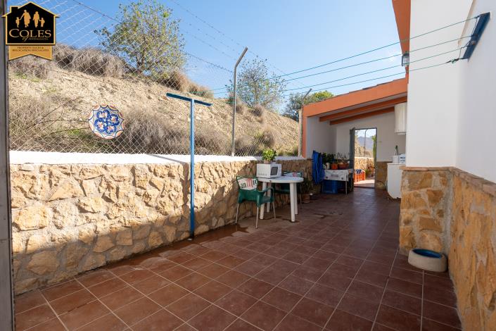 Image No.8-6 Bed Villa / Detached for sale