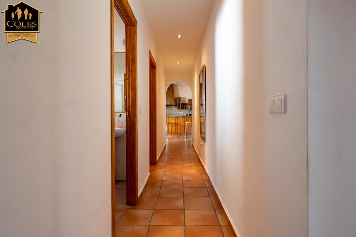 Image No.17-6 Bed Villa / Detached for sale