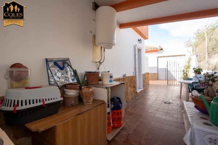 Image No.31-6 Bed Villa / Detached for sale