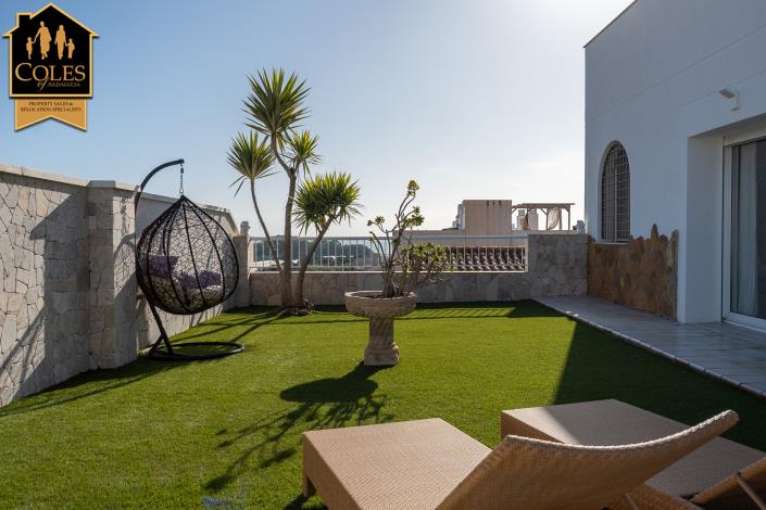 Image No.42-4 Bed Villa / Detached for sale