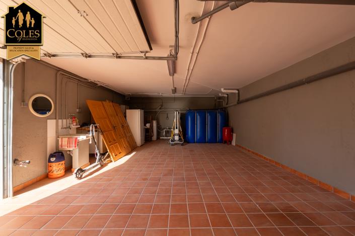 Image No.44-4 Bed Villa / Detached for sale