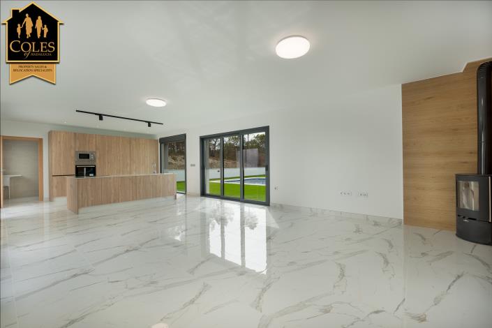 Image No.6-3 Bed Villa / Detached for sale