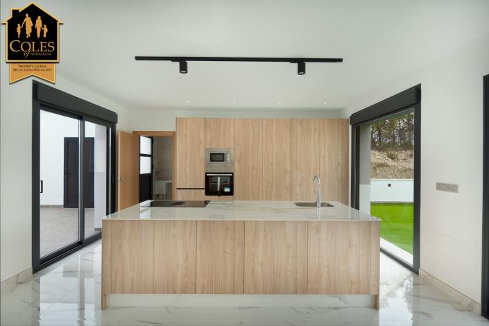 Image No.7-3 Bed Villa / Detached for sale